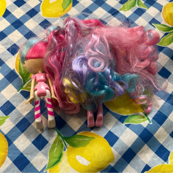 Shopkins Purple And Pink Ice Cream Van With 2 Poseable PVC Dolls - Picture 13 of 13